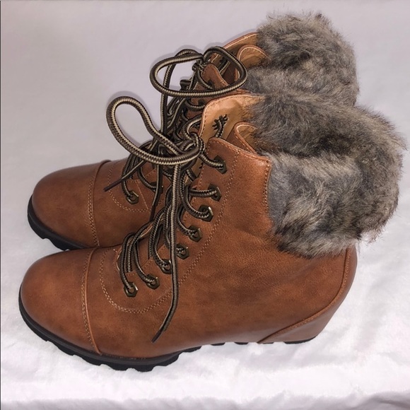 LAST ONE!!! Cloudwalkers Women’s Fur Trimmed Bootie Size 7 - Picture 5 of 13